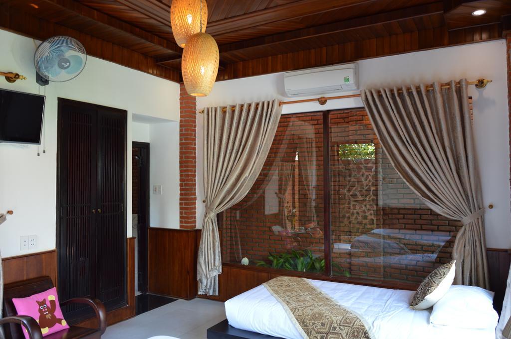 313 Cua Dai - Viet House Homestay Хойан Номер фото